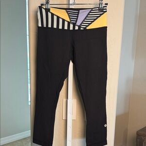 LULULEMON REVERSIBLE KNEE LENGTH TRAINING RUNNING LEGGINGS